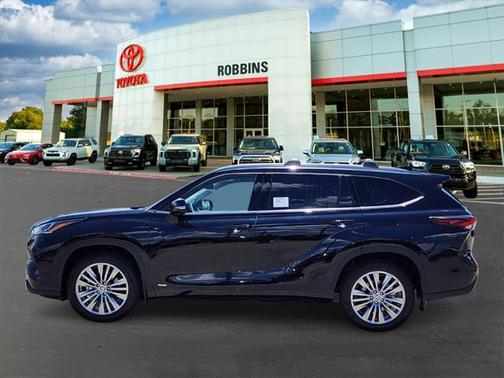 2025 Toyota Highlander Hybrid Platinum