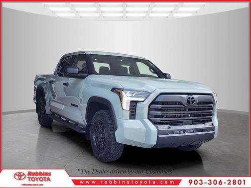 Lunar 2026 Toyota Tundra SR5