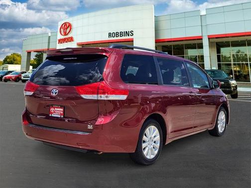 2014 Toyota Sienna XLE