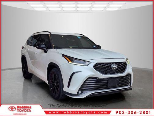 Pearl 2023 Toyota Highlander XSE