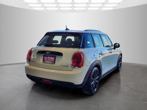 2016 MINI Hardtop Cooper