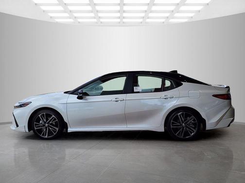 Wind Chill Prl/ 2026 Toyota Camry XSE