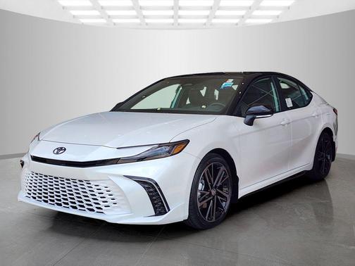 Wind Chill Prl/ 2026 Toyota Camry XSE