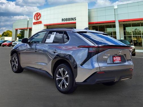 2025 Toyota bZ4X XLE