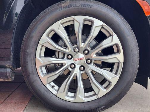 Onyx Black 2024 GMC Yukon Denali