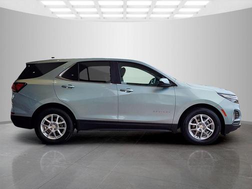 Blue Metallic 2022 Chevrolet Equinox 1LT
