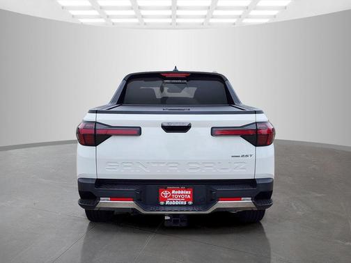 Ice White 2022 Hyundai SANTA CRUZ Limited