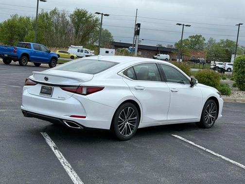 Eminent White Pearl 2024 Lexus ES 350 350