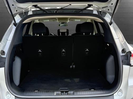 Ingot Silver 2020 Ford Escape SE
