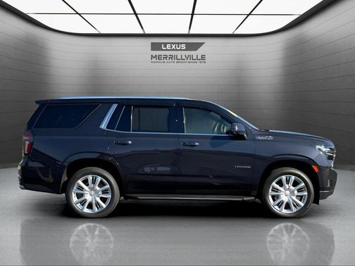 Dark Ash Metallic 2023 Chevrolet Tahoe High Country