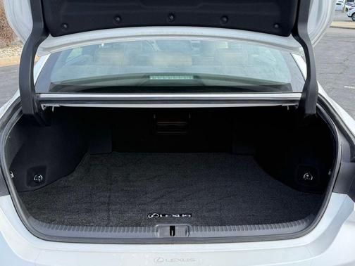 2020 Lexus ES 300h Base