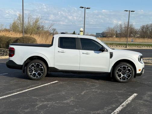 Space White Metallic 2026 Ford Maverick Lariat