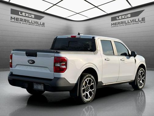 Space White Metallic 2026 Ford Maverick Lariat