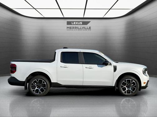 Space White Metallic 2026 Ford Maverick Lariat