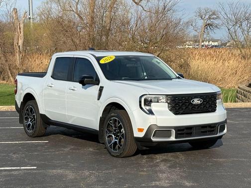 Space White Metallic 2026 Ford Maverick Lariat