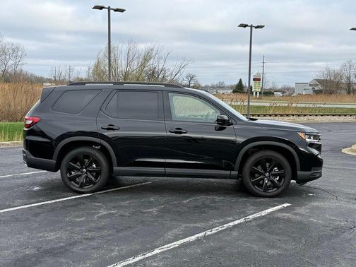 Black 2025 Honda Pilot Black Edition