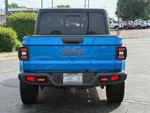 Hydro Blue Pearlcoat 2022 Jeep Gladiator Mojave