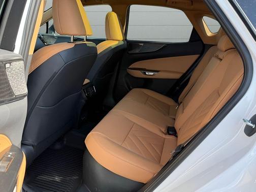 Ultra White 2026 Lexus NX 350h Luxury