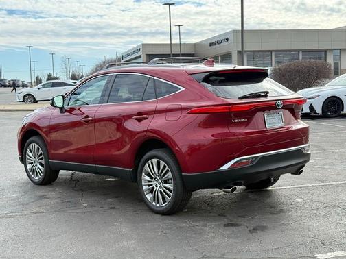 2024 Toyota Venza XLE