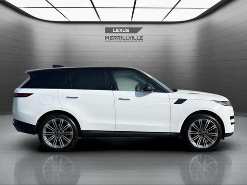 Fuji White 2024 Land Rover Range Rover Sport SE