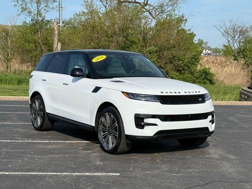 Fuji White 2024 Land Rover Range Rover Sport SE