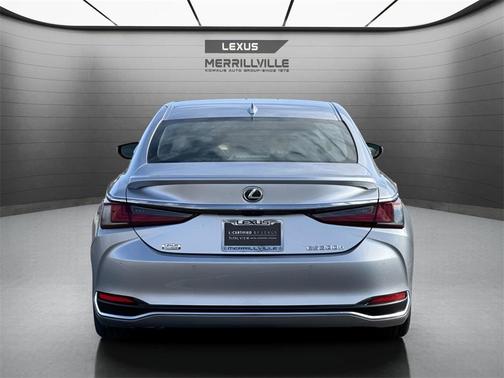 2023 Lexus ES 300h Ultra Luxury