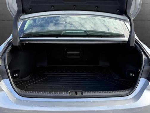 2023 Lexus ES 300h Ultra Luxury