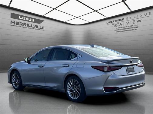 2023 Lexus ES 300h Ultra Luxury