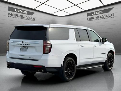 Summit White 2022 Chevrolet Suburban Premier
