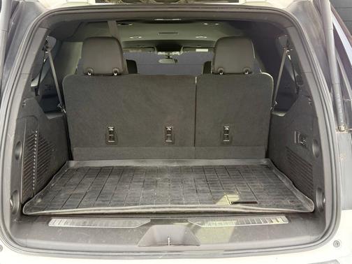 Summit White 2022 Chevrolet Suburban Premier