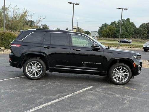 Diamond Black 2024 Jeep Grand Cherokee Summit