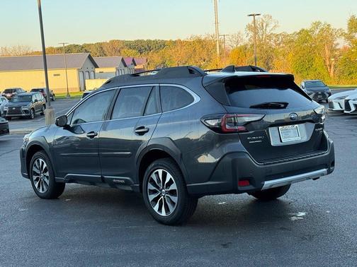 Magnetite Gray Metallic 2024 Subaru Outback Limited XT