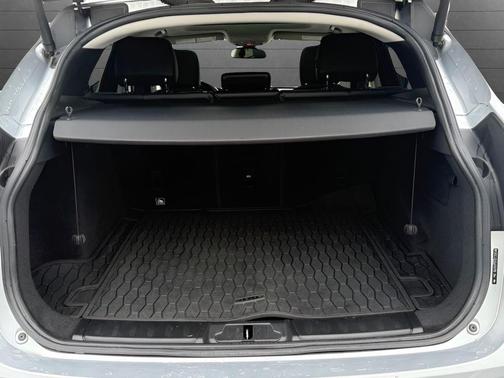 Indus Silver 2018 Jaguar F-PACE 35t Premium