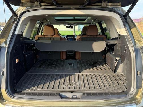 Autumn Green Metallic 2022 Subaru Ascent Touring 7-Passenger