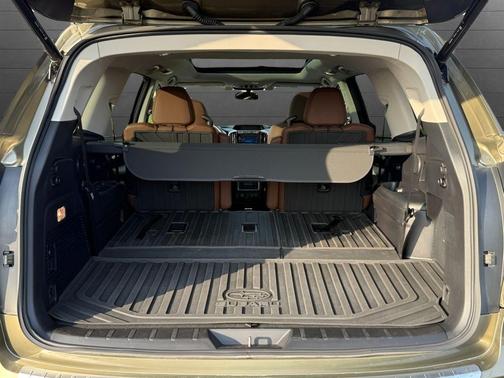 Autumn Green Metallic 2022 Subaru Ascent Touring 7-Passenger