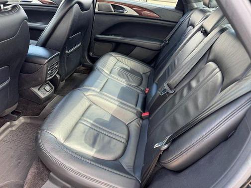 2017 Lincoln MKZ Base