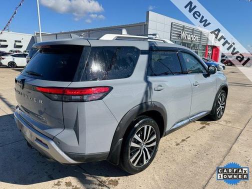 2023 Nissan Pathfinder Platinum 4WD