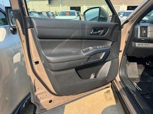 2025 Nissan Pathfinder Rock Creek 4WD