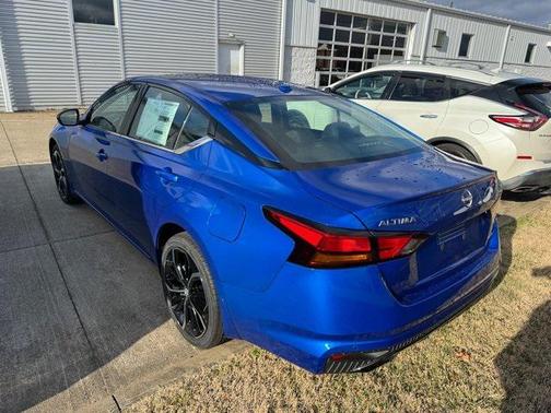 2025 Nissan Altima SR AWD