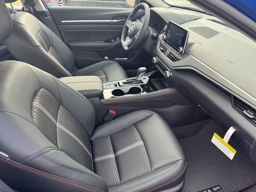 2025 Nissan Altima SR AWD