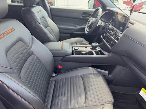 2025 Nissan Pathfinder Rock Creek 4WD