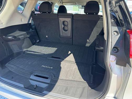 Brilliant Silver Metallic 2020 Nissan Rogue SV