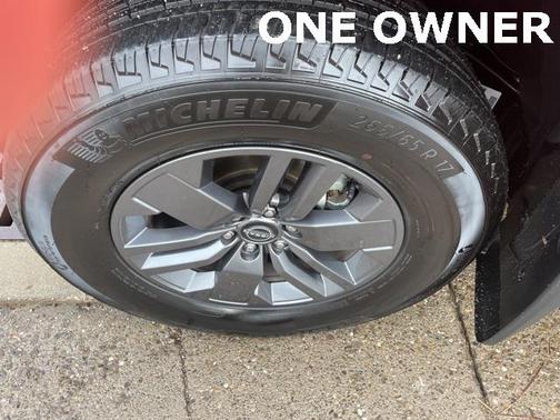 2025 Nissan Frontier SV