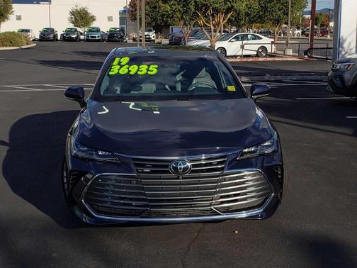 Photo 3 of 25 of 2019 Toyota Avalon XLE