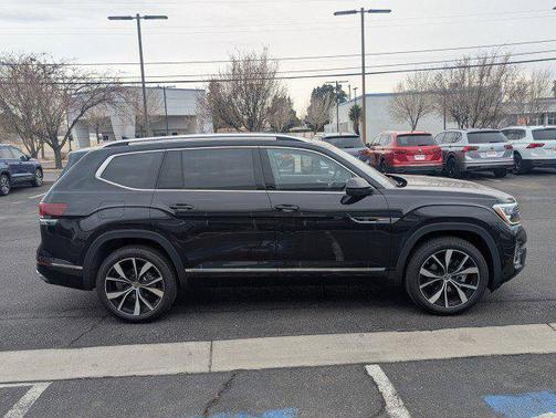2025 Volkswagen Atlas 2.0T SEL Premium R-Line 4MOTION
