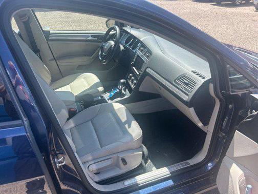 2016 Volkswagen e-Golf SEL Premium