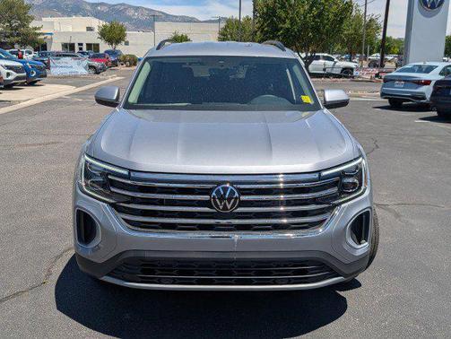 2025 Volkswagen Atlas 2.0T SE