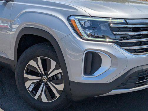 2025 Volkswagen Atlas 2.0T SE