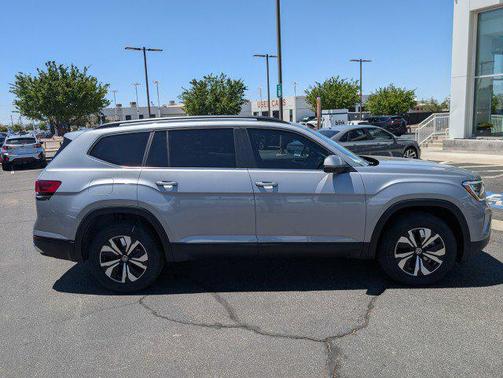 2025 Volkswagen Atlas 2.0T SE