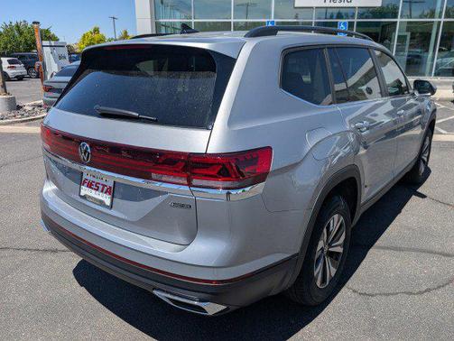 2025 Volkswagen Atlas 2.0T SE